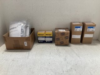 Lot 137  
            Marchington SR14 - Parcel Delivery Only 

                
QTY OF ASSORTED VEHICLE PARTS TO INCLUDE FG WILSON GENUINE PARTS LIFT PUMP - PART...