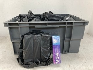 Lot 1389  
            Marchington SR14 - Parcel Delivery Only 

                
QTY OF V34 WEST&MONTH TOOTHPASTE: LOCATION - E15