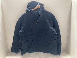 Lot 240  
            Marchington SR14 - Parcel Delivery Only 
                
LYLE & SCOTT FLEECE LINED NYLON OVERHEAD ANORAK - NAVY - SIZE LARGE: LOCATION - H7