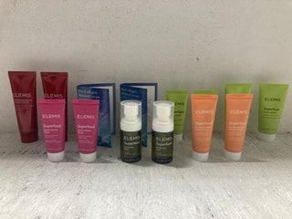 Lot 302  
            Marchington SR14 - Parcel Delivery Only 

                
14 X ELEMIS PRODUCTS TO INCLUDE 2 X ELEMIS SUPERFOOD GLOW PRIMING ILLUMINATED MOI...