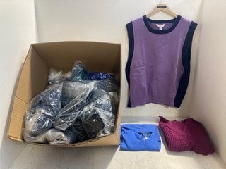 Lot 307  
            Marchington SR14 - Parcel Delivery Only 

                
QTY OF ASSORTED WOMENS CLOTHING/NIGHTWEAR IN VARIOUS SIZES TO INCLUDE D&CO COMFY ...
