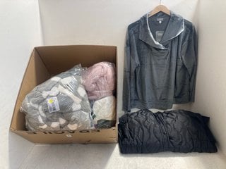 Lot 312  
            Marchington SR14 - Parcel Delivery Only 

                
QTY OF ASSORTED WOMENS CLOTHING/NIGHTWEAR IN VARIOUS SIZES TO INCLUDE D&CO COMFY ...