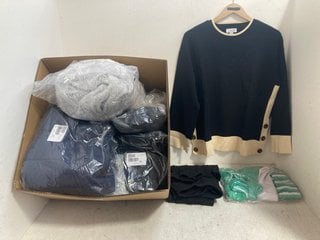 Lot 327  
            Marchington SR14 - Parcel Delivery Only 
                
QTY OF ASSORTED WOMENS CLOTHING/NIGHTWEAR IN VARIOUS SIZES TO INCLUDE CENTIGRADE ...