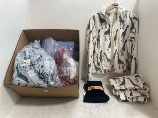 Lot 328  
            Marchington SR14 - Parcel Delivery Only 
                
QTY OF ASSORTED WOMENS CLOTHING/NIGHTWEAR IN VARIOUS SIZES TO INCLUDE CHELSEA PEE...