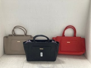 Lot 339  
            Marchington SR14 - Parcel Delivery Only 
                
3 X ASSORTED RUTH LANGSFORD WOMENS HANDBAGS IN ORANGE/BLACK/STONE: LOCATION - H10