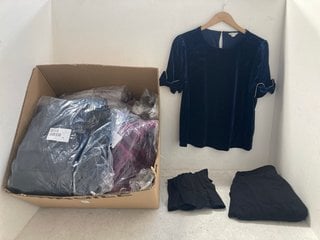Lot 343  
            Marchington SR14 - Parcel Delivery Only 
                
QTY OF ASSORTED WOMENS CLOTHING/NIGHTWEAR IN VARIOUS SIZES TO INCLUDE MONSOON VIT...
