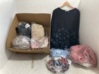 Lot 415  
            Marchington SR14 - Parcel Delivery Only 
                
QTY OF ASSORTED WOMENS CLOTHING/NIGHTWEAR IN VARIOUS SIZES TO INCLUDE D&CO ZIP FL...