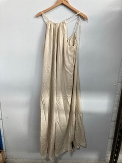Lot 500  
            Marchington SR14 - Parcel Delivery Only 

                
RO&ZO ECRU TIE DETAIL MAXI DRESS IN STONE - UK 18 - ORIGINAL RRP: £109: LOCATION ...
