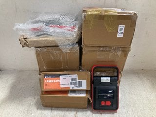 Lot 520  
            Marchington SR14 - Parcel Delivery Only 
                
QTY OF ASSORTED OUTDOOR ITEMS TO INCLUDE BUILDCRAFT 8-IN-1 LASER LEVEL: LOCATION ...