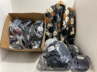 Lot 576  
            Marchington SR14 - Parcel Delivery Only 
                
QTY OF ASSORTED WOMENS CLOTHING/NIGHTWEAR IN VARIOUS SIZES TO INCLUDE K&CO JACQUA...