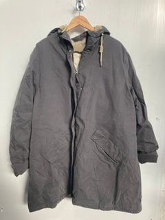 Lot 583  
            Marchington SR14 - Parcel Delivery Only 
                
SEASALT CORNWALL RIVER SEA COAT IN COAL - UK SIZE 26-28 - ORIGINAL RRP £150: LOCA...