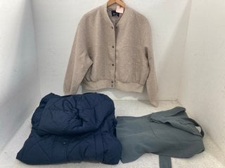 Lot 585  
            Marchington SR14 - Parcel Delivery Only 
                
3 X ASSORTED COATS TO INCLUDE ONLY NANCY LIFE SHORT BOMBER JACKET IN HUMUS/MELANG...