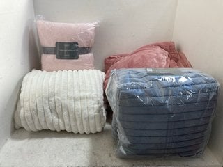 Lot 599  
            Marchington SR14 - Parcel Delivery Only 
                
QTY OF ASSORTED HOUSEHOLD FURNISHINGS TO INCLUDE COZEE HOME JACQUARD FAUX FUR & V...