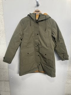 Lot 666  
            Marchington SR14 - Parcel Delivery Only 

                
TRETORN EXPLORER FIELD PARKA - KALAMATA - SIZE MEDIUM - ORIGINAL RRP £220: LOCATI...
