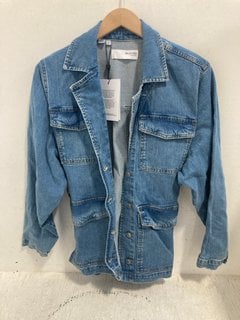 Lot 678  
            Marchington SR14 - Parcel Delivery Only 
                
SELECTED FEMME ELLEN STUDIO LONG SLEEVE JACKET - LIGHT BLUE DENIM - SIZE 38 - ORI...