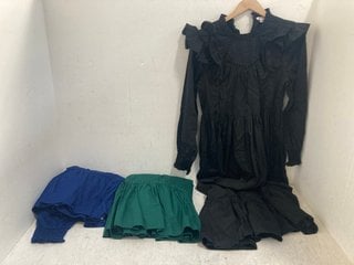 Lot 681  
            Marchington SR14 - Parcel Delivery Only 
                
3 X FINERY LONDON ADELA COTTON MIDI DRESSES IN INDIGO/GREEN/BLACK - UK SIZE 12 - ...