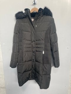 Lot 685  
            Marchington SR14 - Parcel Delivery Only 
                
HOBBS LONDON JAYMIE PUFFER COAT - CHARCOAL - UK SIZE 10 - ORIGINAL RRP £199: LOCA...