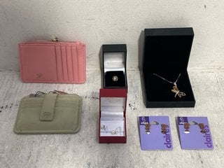 Lot 720  
            Marchington SR14 - Parcel Delivery Only 

                
QTY OF ASSORTED JEWELLERY & ACCESSORIES TO INCLUDE 2 X PARFOIS CARD WALLETS IN PI...