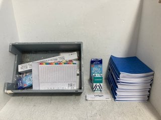 Lot 726  
            Marchington SR14 - Parcel Delivery Only 

                
QTY OF ASSORTED STATIONARY ITEMS TO INCLUDE BOX OF CLASSMATES PURPLE BALLPOINT PE...