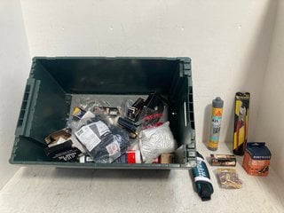 Lot 731  
            Marchington SR14 - Parcel Delivery Only 

                
QTY OF ASSORTED HARDWARE & ACCESSORIES TO INCLUDE PORTWEST DUAL POWER HEAD LIGHT:...