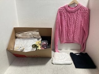 Lot 747  
            Marchington SR14 - Parcel Delivery Only 

                
QTY OF ASSORTED WOMENS CLOTHING IN VARIOUS SIZES TO INCLUDE BERSHKA WIDE LEG LINE...