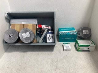 Lot 751  
            Marchington SR14 - Parcel Delivery Only 

                
QTY OF ASSORTED STATIONARY ITEMS TO INCLUDE BOX OF CGP GCSE GEOGRAPHY REVISION QU...