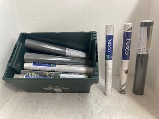 Lot 763  
            Marchington SR14 - Parcel Delivery Only 

                
QTY OF ASSORTED WALLPAPERS IN VARIOUS DESIGNS: LOCATION - G6