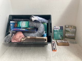 Lot 773  
            Marchington SR14 - Parcel Delivery Only 

                
QTY OF ASSORTED GENERAL ITEMS TO INCLUDE QTY OF DRAGONBALL Z OFFICIAL 2025 CALEND...