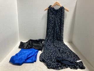 Lot 776  
            Marchington SR14 - Parcel Delivery Only 

                
3 X OMNES WOMENS CLOTHING IN UK SIZE 10 TO INCLUDE ROMEO DRESS IN NAVY: LOCATION ...
