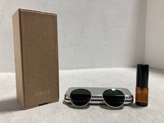 Lot 780  
            Marchington SR14 - Parcel Delivery Only 

                
CUBITTS AMPTON CLIP-ON SQUARE SUNGLASSES WITH 10ML CUBITTS LENS CLEANER: LOCATION...