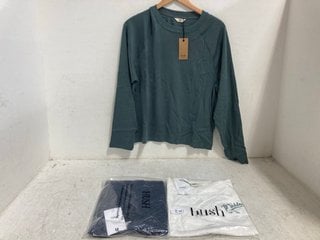 Lot 801  
            Marchington SR14 - Parcel Delivery Only 

                
3 X ASSORTED HUSH CLOTHING IN SIZE MEDIUM TO INCLUDE MATILDA COTTON RAGLAN TOP IN...