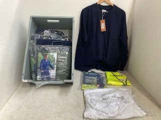 Lot 812  
            Marchington SR14 - Parcel Delivery Only 

                
QTY OF ASSORTED WORKWEAR IN VARIOUS SIZES TO INCLUDE PORTWEST LONG SLEEVED T-SHIR...