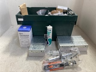 Lot 824  
            Marchington SR14 - Parcel Delivery Only 
                
QTY OF ASSORTED HARDWARE & ACCESSORIES TO INCLUDE HIVE THERMOSTAT: LOCATION - G3