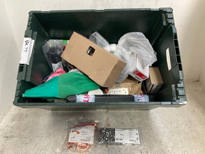 Lot 850  
            Marchington SR14 - Parcel Delivery Only 
                
QTY OF ASSORTED HARDWARE & ACCESSORIES TO INCLUDE MAGNUSSON SPLITTING WEDGE: LOCA...
