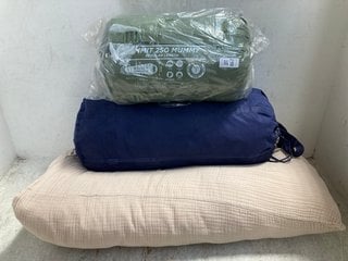 Lot 867  
            Marchington SR14 - Parcel Delivery Only 

                
3 X ASSORTED ITEMS TO INCLUDE MOUNTAIN WAREHOUSE SUMMIT 250 MUMMY SLEEPING BAG: L...