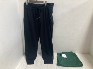 Lot 904  
            Marchington SR14 - Parcel Delivery Only 
                
ICHI KATE SUS LONG WIDE TROUSERS IN GREEN - SIZE MEDIUM TO INCLUDE HUSH AMIE JOGG...
