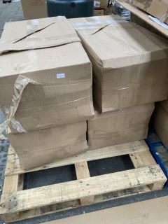 Lot 127  
            Marchington SR18 - Delivery or Collection 
                
4 X BOXES OF PET FEEDING HAY: LOCATION - A7