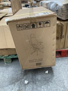 Lot 130  
            Marchington SR18 - Delivery or Collection 
                
CHINO PLUS II ULTIMATE HIGH BACK POSTURE CHAIR WITH HEADREST: LOCATION - A7