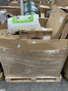 Lot 138  
            Marchington SR18 - Delivery or Collection 
                
PALLET OF ASSORTED HOUSEHOLD ITEMS TO INCLUDE SILENTNIGHT SINGLE ANTI ALLERGY DUV...