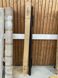 Lot 180  
            Marchington SR18 - Collection 

                
(COLLECTION ONLY) 2 X ELGATO XL GREEN SCREENS - COMBINED RRP:£358: LOCATION - A5W