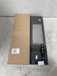 Lot 196  
            Marchington SR18 - Collection 

                
(COLLECTION ONLY) 2 X ZWILLING TWIN POLLUX CHINESE CHEF'S KNIVES - 185MM / 7" (18...