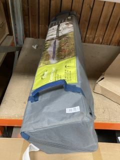 Lot 233  
            Marchington SR18 - Delivery or Collection 

                
CORE EQUIPMENT CENTER PUSH EAVED SHELTER AUVENT TOLDO - ORIGINAL RRP £137: LOCATI...