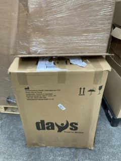 Lot 272  
            Marchington SR18 - Delivery or Collection 

                
DAYS 103 ROLLATOR WITH SEAT IN GREEN & BLACK - ORIGINAL RRP £130.80: LOCATION - AR5