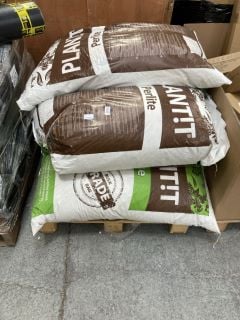 Lot 286  
            Marchington SR18 - Delivery or Collection 

                
PALLET OF PLANTIT PERLITE: LOCATION - B2 (KERBSIDE PALLET DELIVERY)