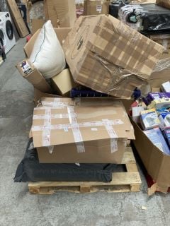 Lot 28  
            Marchington SR18 - Delivery or Collection 
                
PALLET OF ASSORTED HOUSEHOLD ITEMS TO INCLUDE MEMORY FOAM PILLOW: LOCATION - A3 (...