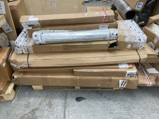 Lot 305  
            Marchington SR18 - Delivery or Collection 

                
PALLET OF ASSORTED HOUSEHOLD ITEMS TO INCLUDE Q-CONNECT FELT NOTICE BOARD IN GREY...