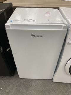 Lot 337  
            Marchington SR18 - Delivery or Collection 

                
FRIDGEMASTER UNDER COUNTER LARDER FRIDGE WITH ICE BOX IN WHITE: LOCATION - B4