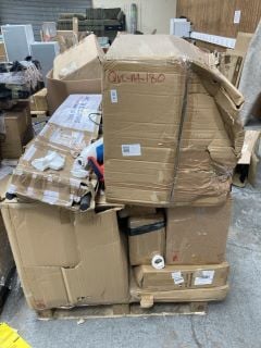 Lot 33  
            Marchington SR18 - Delivery or Collection 
                
PALLET OF ASSORTED GARDEN ITEMS TO INCLUDE GARDEN REFLECTIONS MUSHROOM BIRD BATH:...