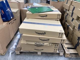 Lot 365  
            Marchington SR18 - Delivery or Collection 

                
QTY OF EXACOMPTA ANNONAY PORTFOLIO WITH ELASTIC STRAP CLOSURE: LOCATION - B6 (KER...