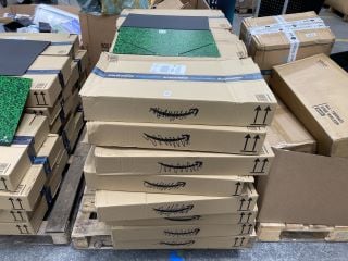 Lot 366  
            Marchington SR18 - Delivery or Collection 

                
QTY OF EXACOMPTA ANNONAY PORTFOLIO WITH ELASTIC STRAP CLOSURE: LOCATION - B6 (KER...